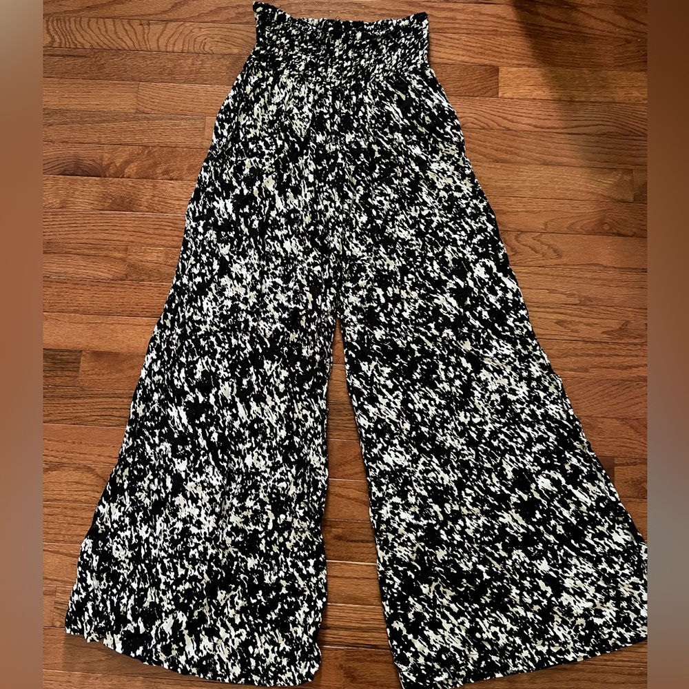 Paire Black Diana Wide Leg Smocked Pull On Palazzo Pants Size small S Culottes
